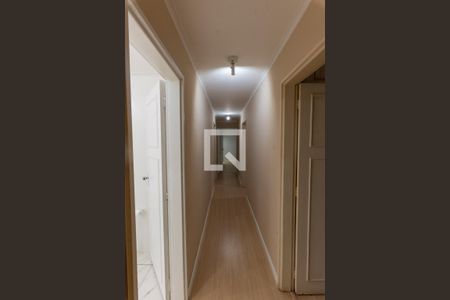 Casa à venda com 283m², 4 quartos e 4 vagasCorredor