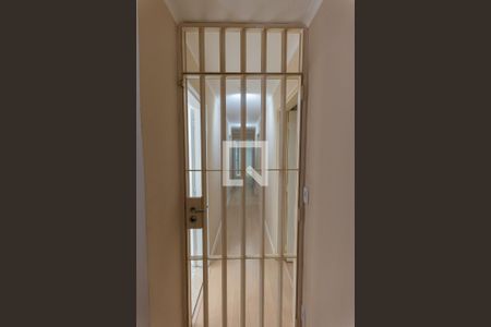 Casa à venda com 283m², 4 quartos e 4 vagasCorredor