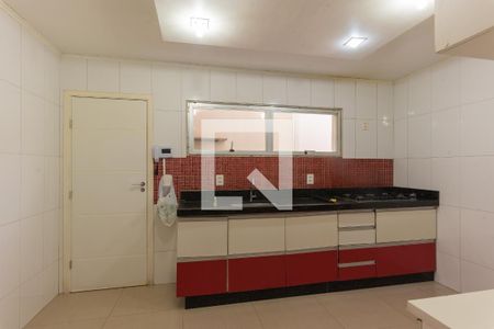 Casa à venda com 283m², 4 quartos e 4 vagasCozinha