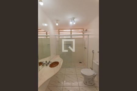 Casa à venda com 283m², 4 quartos e 4 vagasBanheiro Social