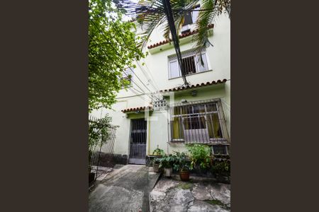 Apartamento à venda com 54m², 2 quartos e sem vaga Apartamento à venda com 54m², 2 quartos e sem vagaFachada