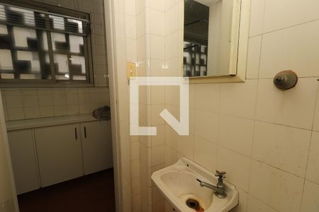 Apartamento à venda com 230m², 3 quartos e 2 vagasBanheiro de Serviço