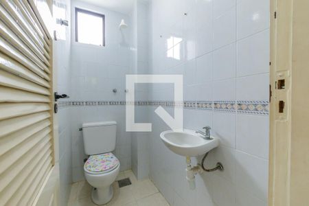 Apartamento à venda com 220m², 3 quartos e 3 vagasBanheiro de Serviço