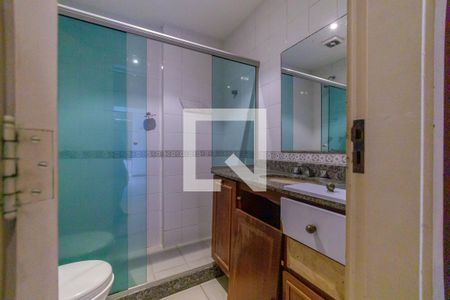 Apartamento à venda com 220m², 3 quartos e 3 vagasBanheiro Suíte 1