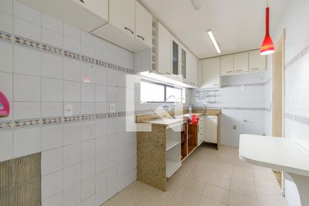 Apartamento à venda com 220m², 3 quartos e 3 vagasLavabo
