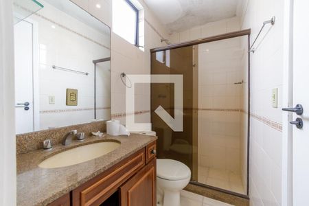 Apartamento à venda com 220m², 3 quartos e 3 vagasBanheiro Suíte Canadense