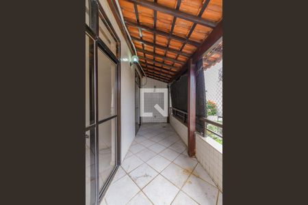 Apartamento à venda com 220m², 3 quartos e 3 vagasVaranda Suítes 1 e 2