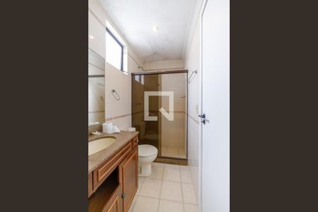 Apartamento à venda com 220m², 3 quartos e 3 vagasBanheiro Suíte Canadense