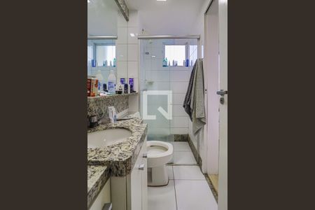 Apartamento à venda com 131m², 3 quartos e 2 vagas1 Andar - Banheiro dos Quarto 1 e 2