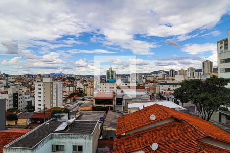 1 Andar - Vista da Sala de apartamento à venda com 3 quartos, 131m² em Sagrada Família, Belo Horizonte