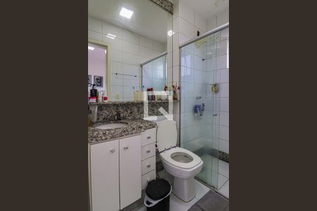 Apartamento à venda com 131m², 3 quartos e 2 vagas2 Andar - Banheiro do Quarto Suíte