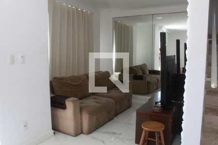 Sala de casa de condomínio para alugar com 3 quartos, 120m² em Praia do Flamengo, Salvador