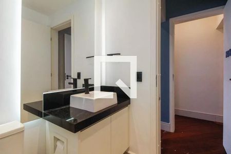Apartamento à venda com 140m², 4 quartos e 3 vagasBanheiro da Suíte 2