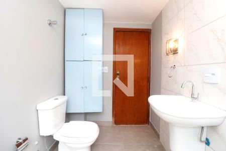 Apartamento para alugar com 67m², 2 quartos e sem vagaBanheiro