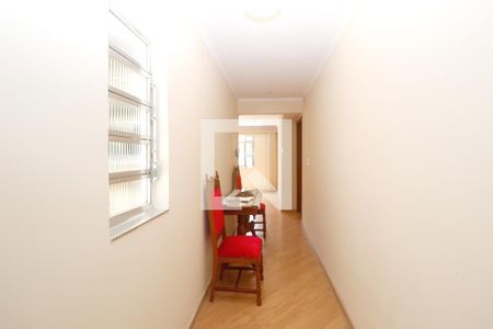 Corredor entrada de apartamento para alugar com 2 quartos, 67m² em Vila Ester (zona Norte), São Paulo