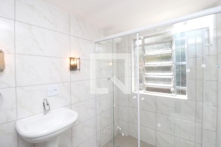 Apartamento para alugar com 67m², 2 quartos e sem vagaBanheiro