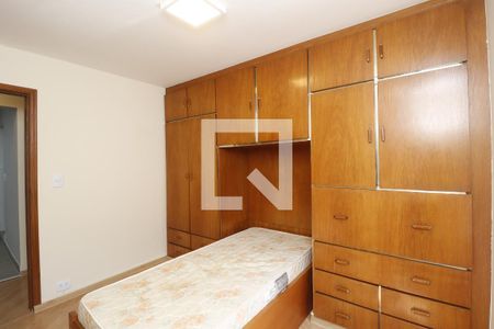 Apartamento para alugar com 67m², 2 quartos e sem vagaQuarto 2 - Armários