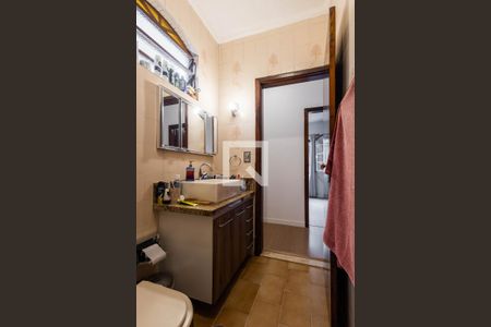 Casa à venda com 200m², 4 quartos e 2 vagasBanheiro 1