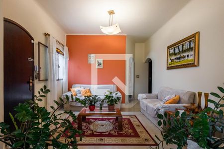 Casa à venda com 200m², 4 quartos e 2 vagasSala