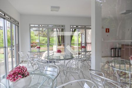 Apartamento à venda com 55m², 2 quartos e 1 vaga Apartamento à venda com 55m², 2 quartos e 1 vagaÁrea comum - Salão de festas