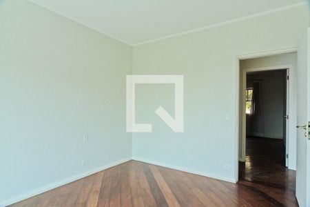 Casa à venda com 465m², 4 quartos e 5 vagas Casa à venda com 465m², 4 quartos e 5 vagasQuarto 1