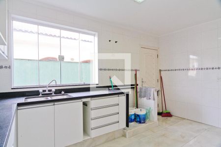 Casa à venda com 465m², 4 quartos e 5 vagas Casa à venda com 465m², 4 quartos e 5 vagasCozinha