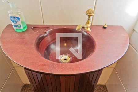 Casa à venda com 465m², 4 quartos e 5 vagas Casa à venda com 465m², 4 quartos e 5 vagasLavabo