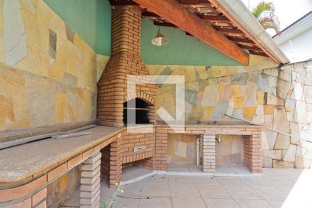 Casa à venda com 465m², 4 quartos e 5 vagas Casa à venda com 465m², 4 quartos e 5 vagasÁrea externa