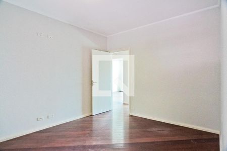 Casa à venda com 465m², 4 quartos e 5 vagas Casa à venda com 465m², 4 quartos e 5 vagasSuíte 2