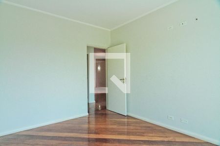 Casa à venda com 465m², 4 quartos e 5 vagas Casa à venda com 465m², 4 quartos e 5 vagasQuarto 1