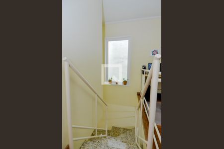 Casa à venda com 190m², 3 quartos e 3 vagasEscada Quartos/Sala