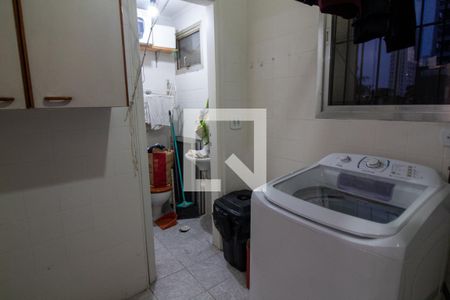 Apartamento à venda com 158m², 4 quartos e 2 vagas Apartamento à venda com 158m², 4 quartos e 2 vagasÁrea de Serviço