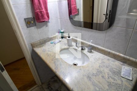 Apartamento à venda com 158m², 4 quartos e 2 vagas Apartamento à venda com 158m², 4 quartos e 2 vagasBanheiro