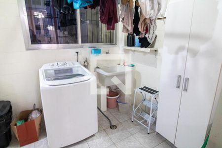 Apartamento à venda com 158m², 4 quartos e 2 vagas Apartamento à venda com 158m², 4 quartos e 2 vagasÁrea de Serviço