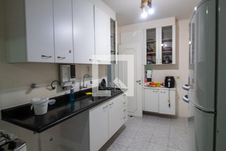 Apartamento à venda com 158m², 4 quartos e 2 vagas Apartamento à venda com 158m², 4 quartos e 2 vagasCozinha