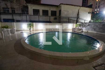 Apartamento à venda com 158m², 4 quartos e 2 vagas Apartamento à venda com 158m², 4 quartos e 2 vagasÁrea comum - Piscina