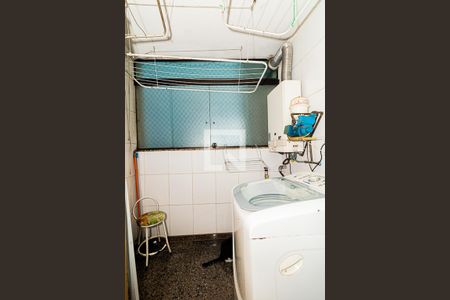 Apartamento à venda com 143m², 3 quartos e 1 vagaÁrea de Serviço