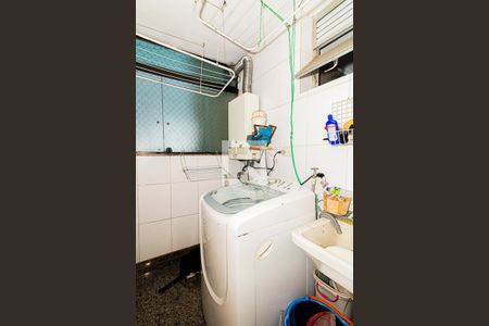 Apartamento à venda com 143m², 3 quartos e 1 vagaÁrea de Serviço