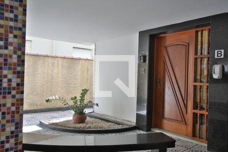 Apartamento para alugar com 73m², 2 quartos e 1 vagaÁrea Comum - Entrada do Bloco do Apartamento