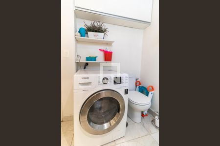 Apartamento para alugar com 65m², 2 quartos e 2 vagas Apartamento para alugar com 65m², 2 quartos e 2 vagasBanheiro