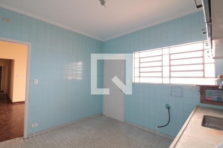 Casa para alugar com 180m², 2 quartos e 2 vagasCozinha