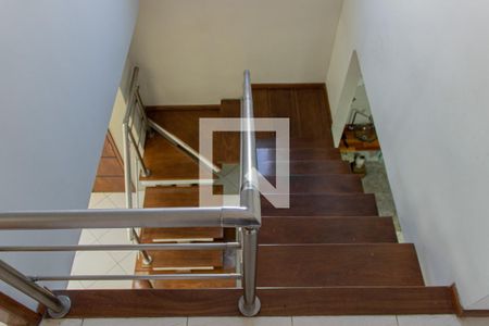 Casa para alugar com 145m², 3 quartos e 4 vagasEscada