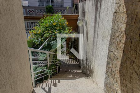 Casa para alugar com 145m², 3 quartos e 4 vagasEscada