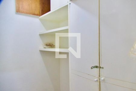 Apartamento à venda com 85m², 3 quartos e 1 vagaQuarto serviço 