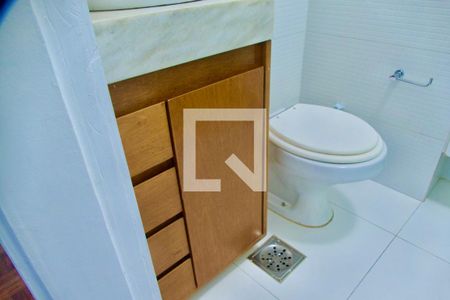 Apartamento à venda com 85m², 3 quartos e 1 vagaBanheiro social 