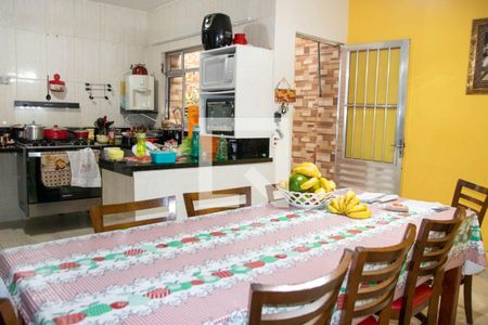 Casa à venda com 350m², 4 quartos e 2 vagasCozinha