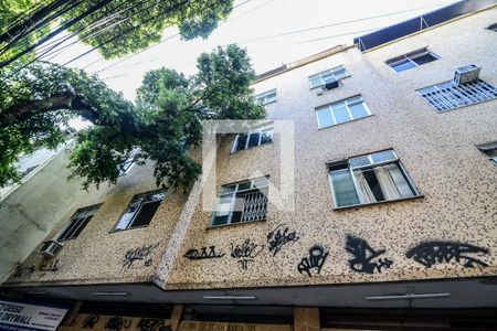 Apartamento à venda com 80m², 2 quartos e 1 vagaFachada