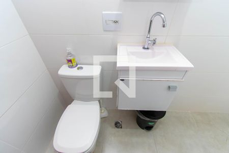 Casa para alugar com 180m², 3 quartos e 1 vaga Casa para alugar com 180m², 3 quartos e 1 vagaBanheiro 2