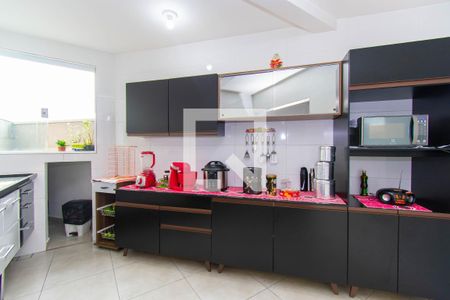 Casa para alugar com 180m², 3 quartos e 1 vaga Casa para alugar com 180m², 3 quartos e 1 vagaCozinha