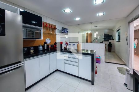 Casa à venda com 183m², 3 quartos e 2 vagasCozinha